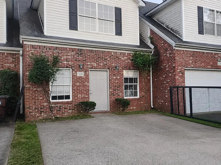 118 Homestead Dr — Photo 1