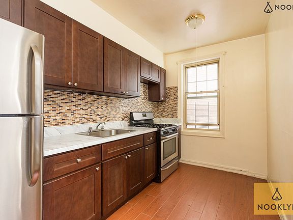 4th image of 180 E 18th St APT 4E