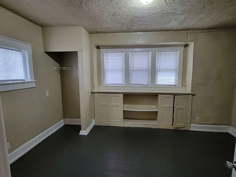 310 N Kealing Ave — Photo 4