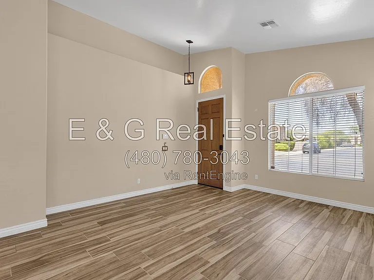 3261 W Ross Dr — Photo 6