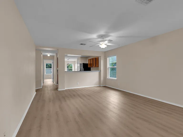 111 David Dr — Photo 4