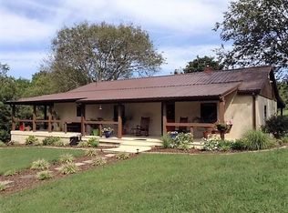 3926 Dale Ln, Mount Pleasant, TN 38474