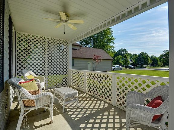 2nd image of 2854 Circlewood Dr