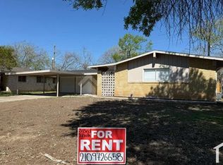 317 E Lindbergh Blvd, Universal City, TX 78148