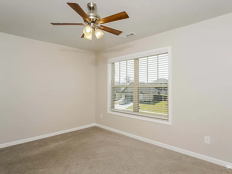 117 Holly Fern Dr — Photo 9