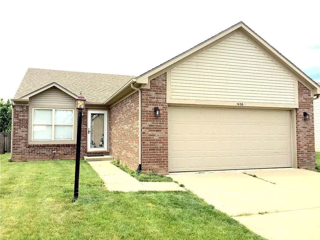 1436 Sanner Dr photo 1