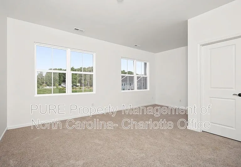 2420 Whitewing Ln — Photo 11