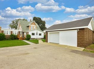 1115 N River Rd, McHenry, IL 60051