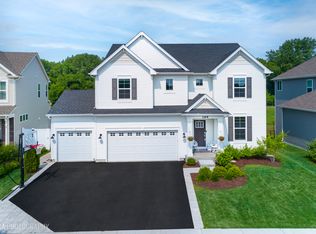 164 Barry Rd, South Elgin, IL 60177