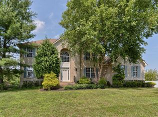 3 Breton Ct, Marlboro, NJ 07746