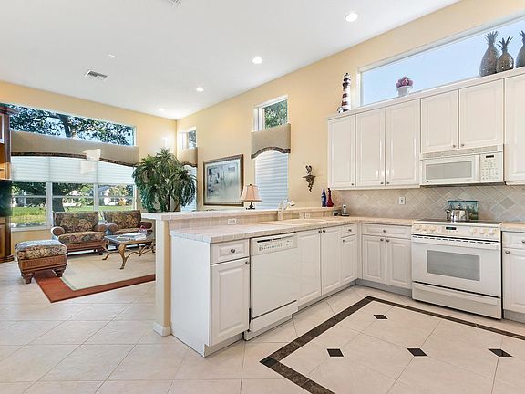 3rd image of 11444 Ohanu Cir
