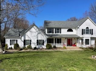 23 Highland Rd, Hackettstown, NJ 07840