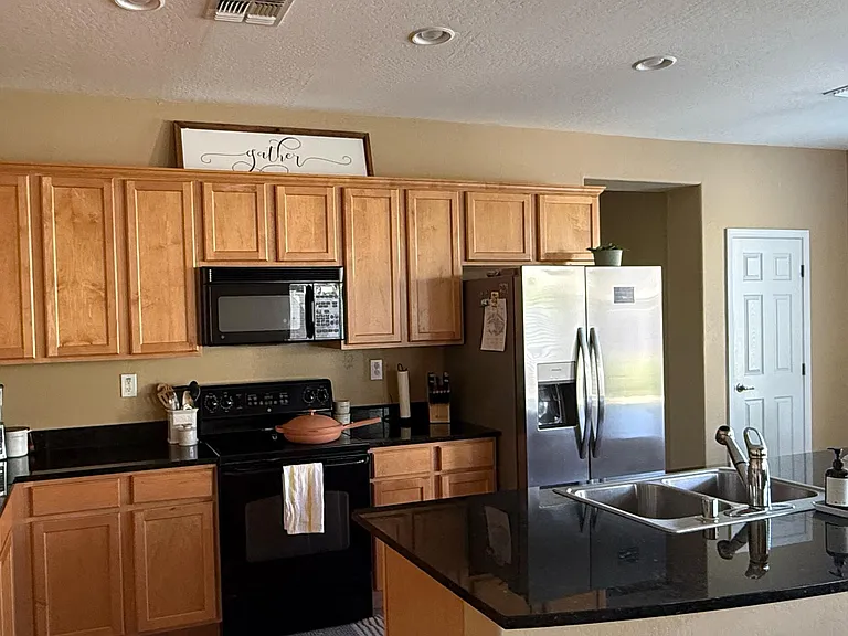 6734 W Blackstone Ln — Photo 8