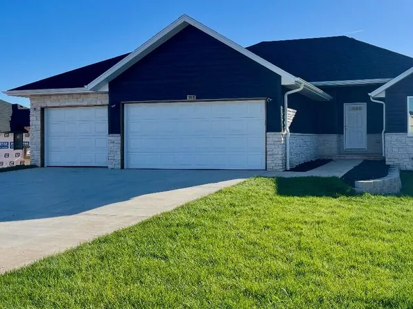 918 S Deerfield Court, Nixa, MO 65714