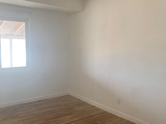 3rd image of 1305 N Center Ave
