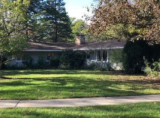 290 Park Ave, Lake Forest, IL 60045