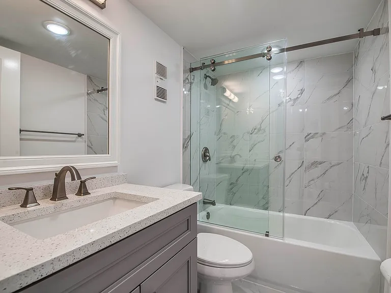 6795 Huntington Ln #406 — Photo 8