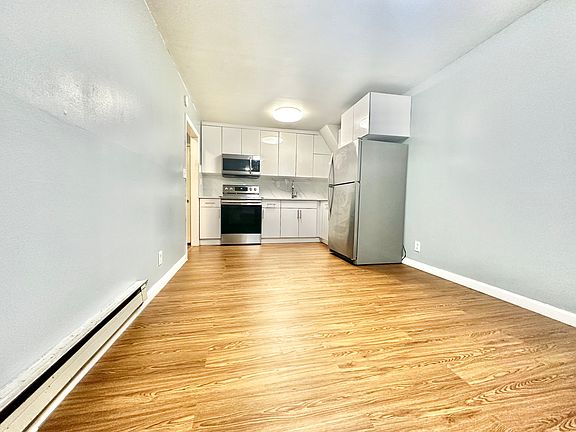 3rd image of 21132 23rd Ave APT 1