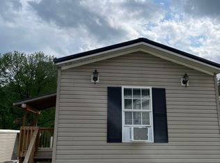 32 Otter Ln, Charleston, WV 25302