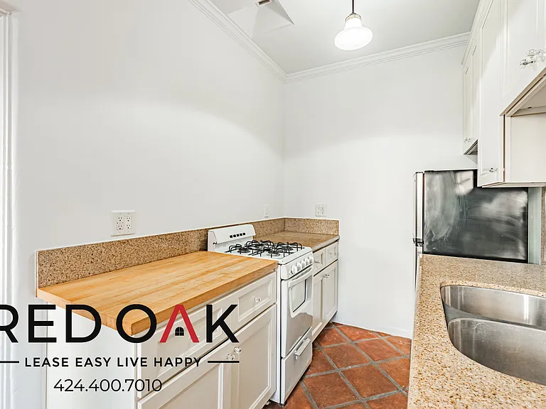 660 S Cochran Ave #108 — Photo 14