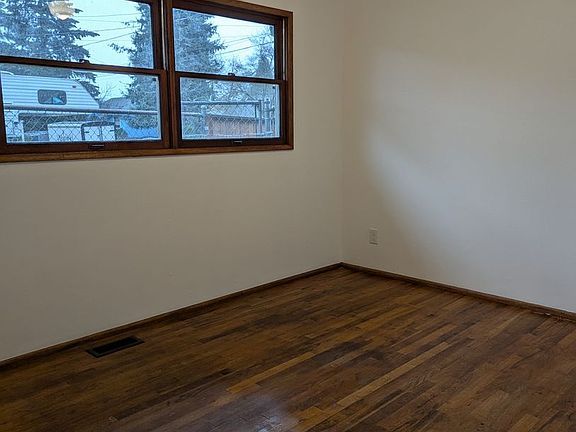 3rd image of 5530 SE 99th Ave