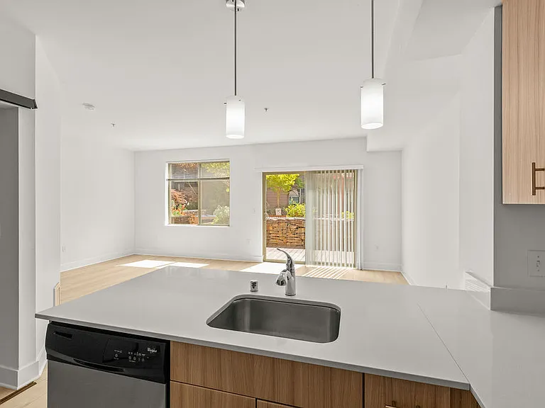 Six Oaks — Photo 31