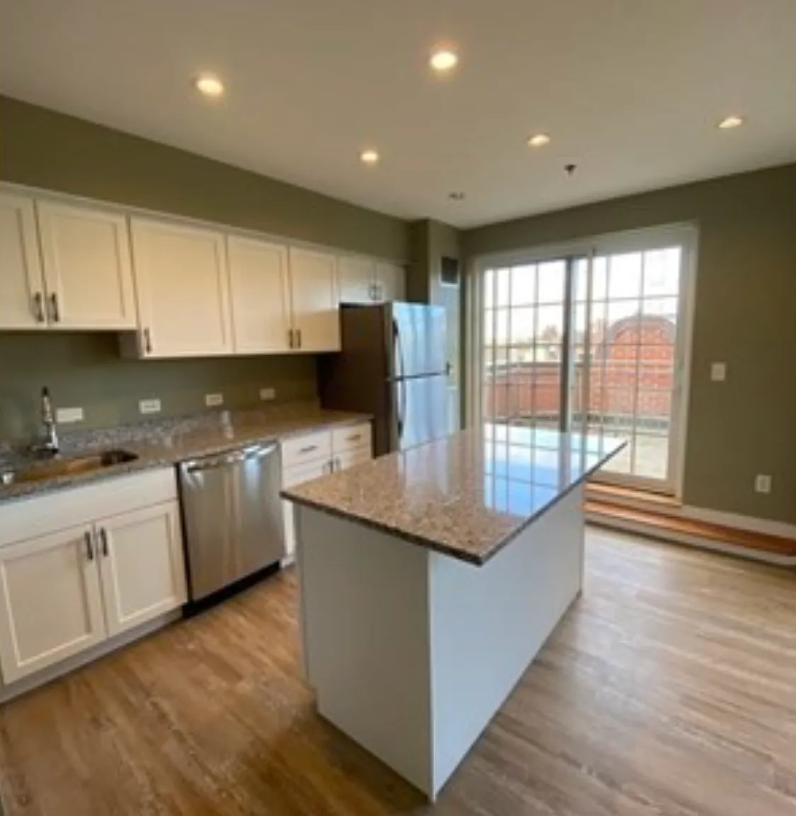 534 Commonwealth Ave — Photo 4