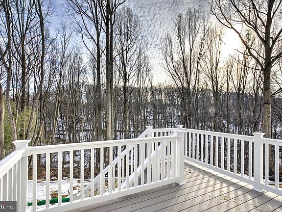 5th image of 158 Leary Rd