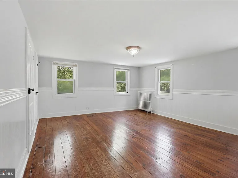 8606 Yellow Springs Rd — Photo 18