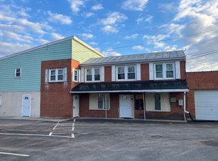 211 N Queen St APT 5, Shippensburg, PA