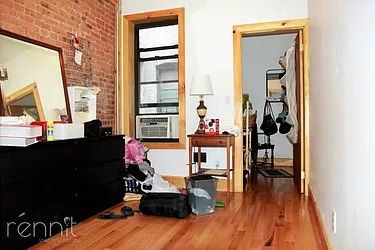 Rented by Rennit Inc.