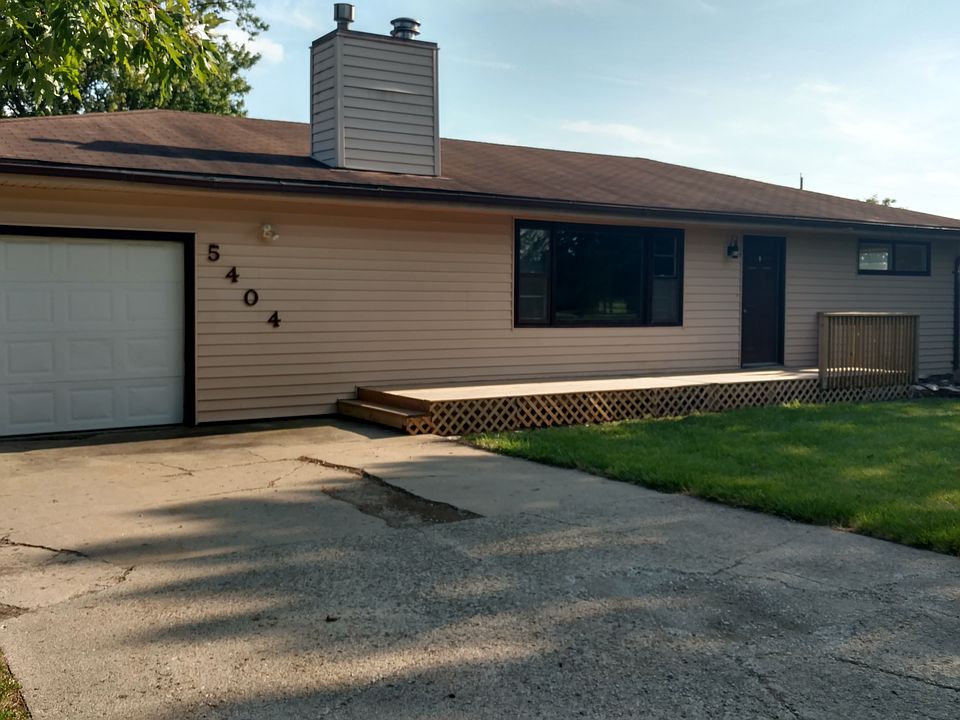 1st image of 5404 Mars St