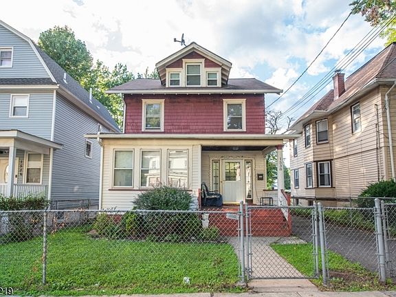 2nd image of 1538 Munn Ave