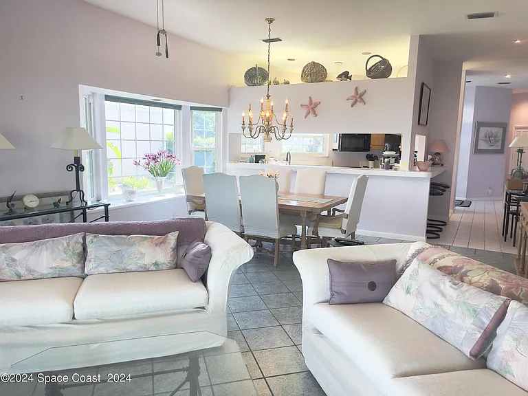 408 La Costa St — Photo 8