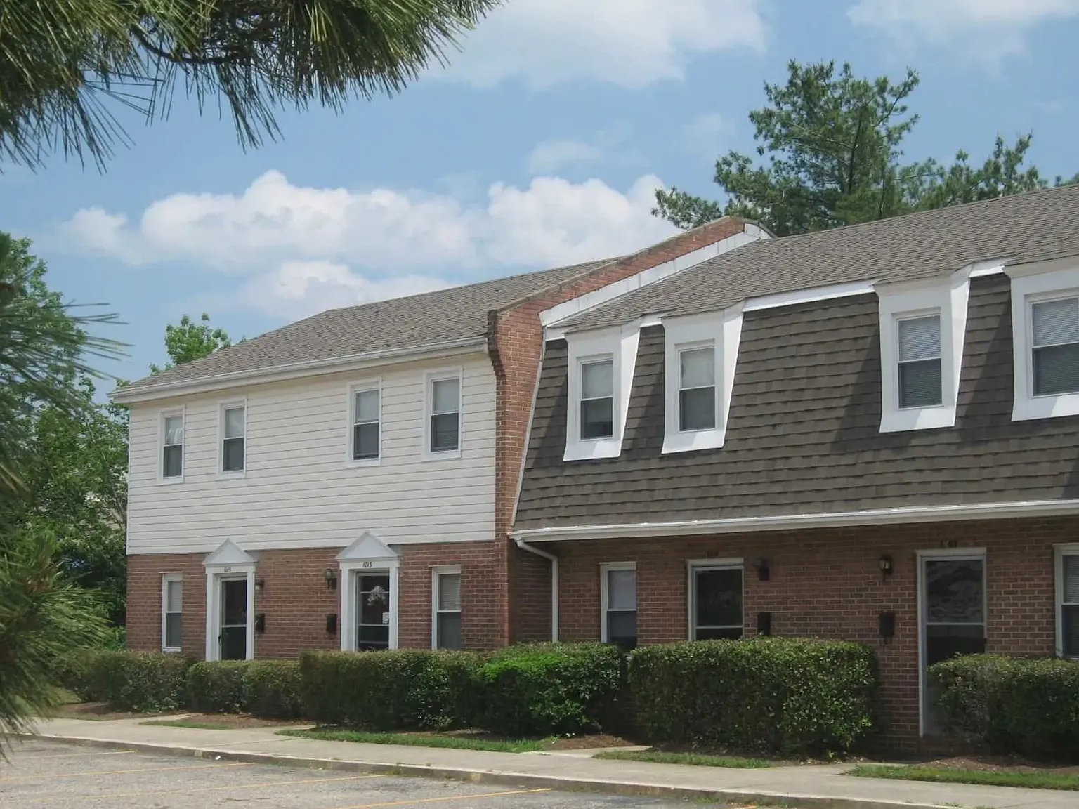 Hodges Ferry East Townhomes — Photo 3