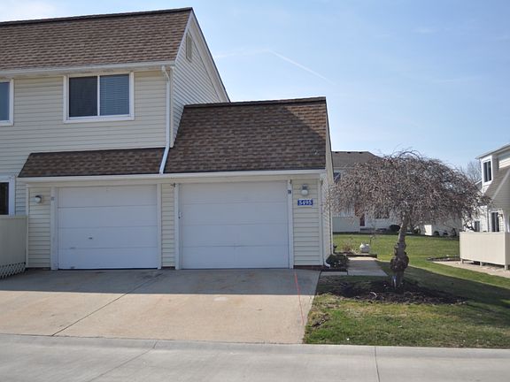 Garage & Driveway