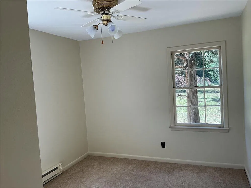 660 Kirkus Dr SE — Photo 4