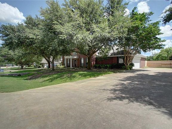 2nd image of 2809 Birmingham Briar Dr