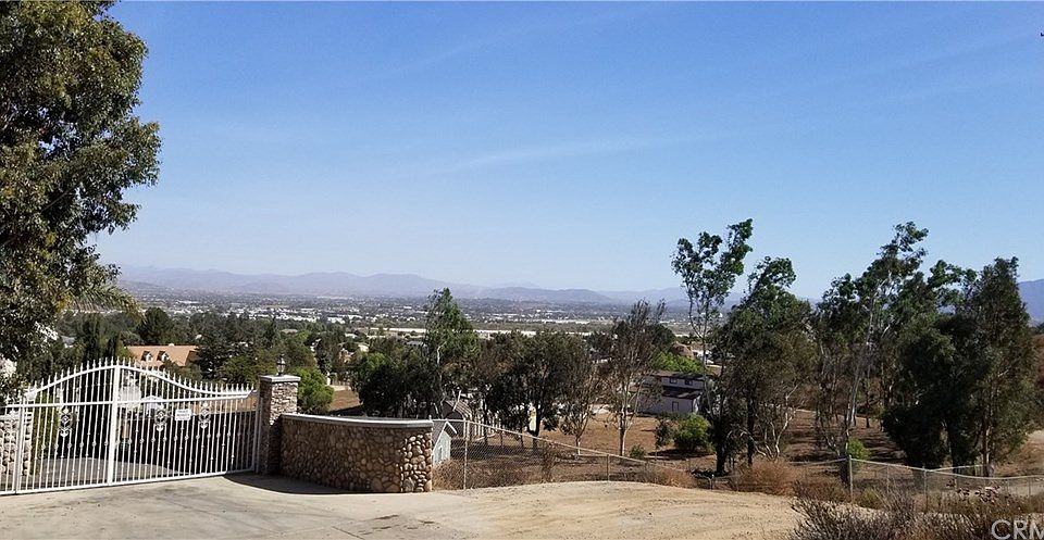 1st image of 26075 Lucille Cir