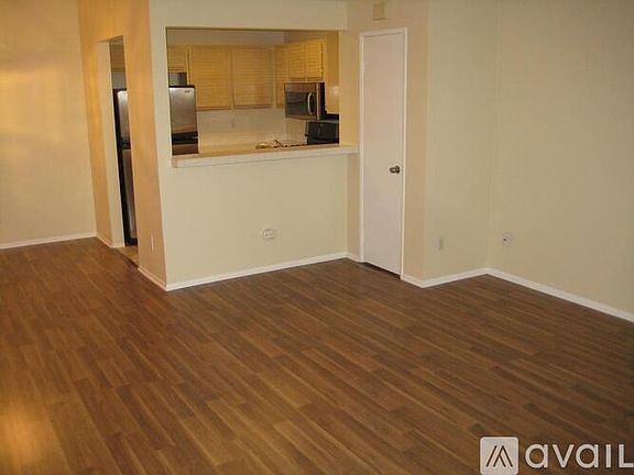 4th image of 24105 Del Monte Dr Unit 452