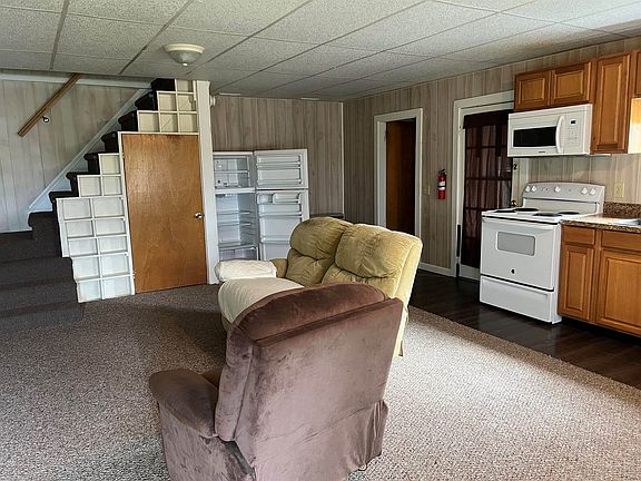 4th image of 205 Riverside Dr
