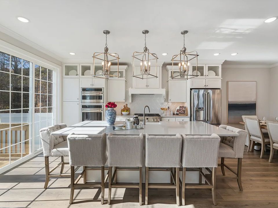 Kitchen with pendant lighting