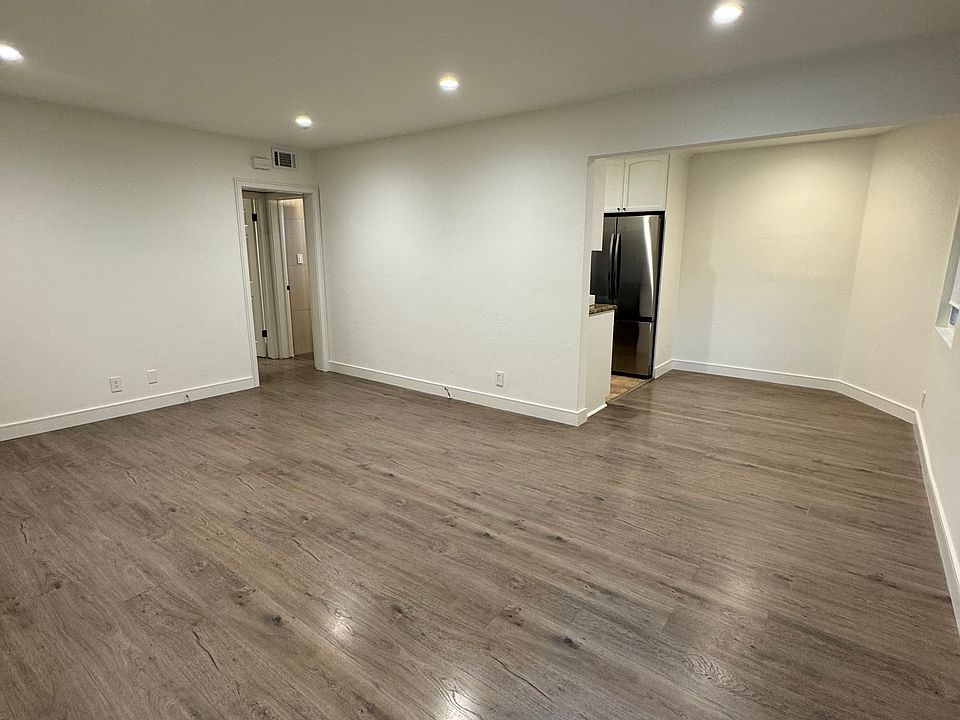 1st image of 4426 Kingswell Ave #3