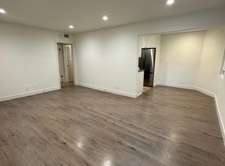 4426 Kingswell Ave #3, Los Angeles, CA 90027