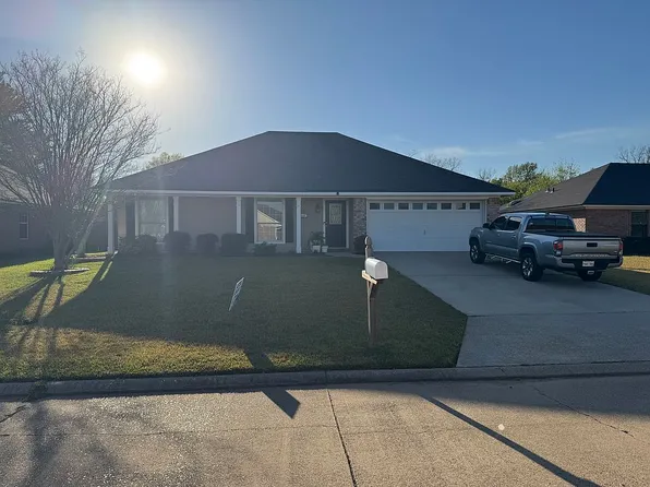 5127 Heatherton Dr, Bossier City, LA 71111