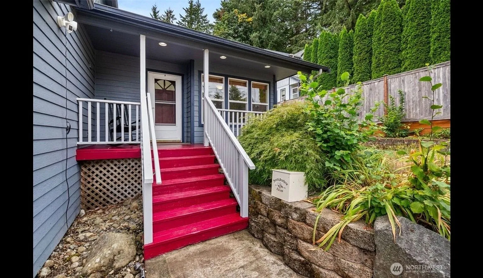 Charming 3BR House in Tumwater — Photo 3