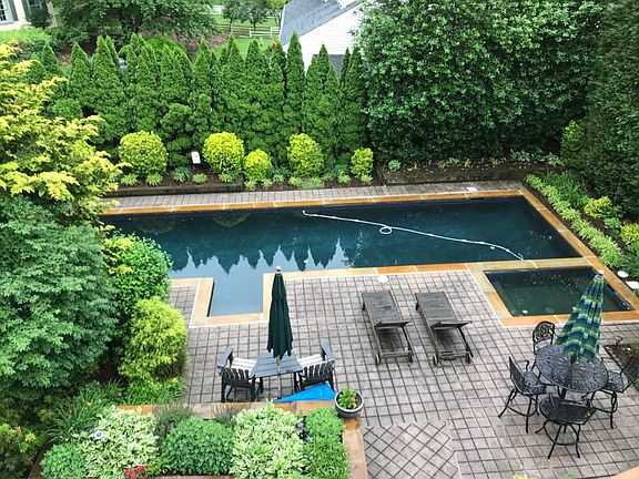 4th image of 9609 Bronte Dr