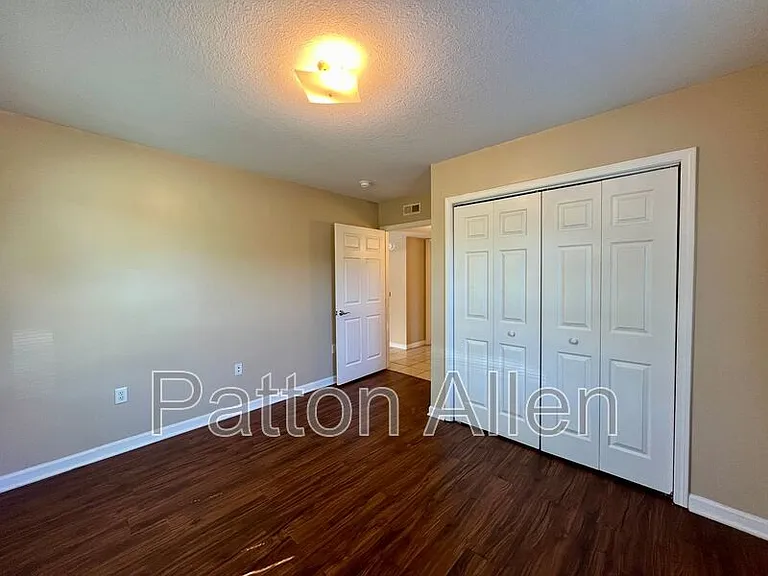 8 Zell Ln #A — Photo 16