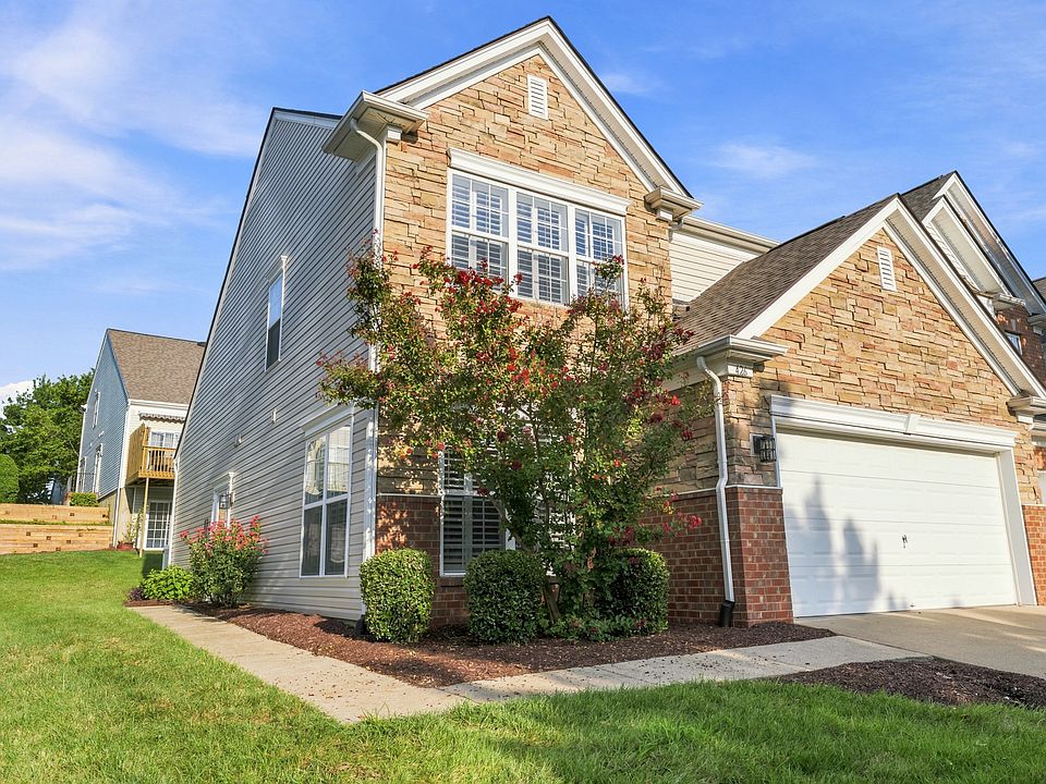 1st image of 426 Lazy Creek Ln