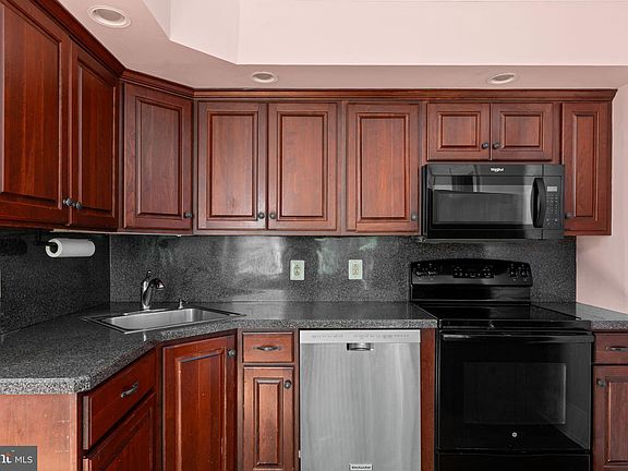 2nd image of 54 W State St Floor 2